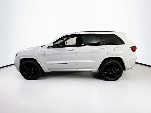 Photo of 2022 Bright White Clearcoat Jeep Grand Cherokee