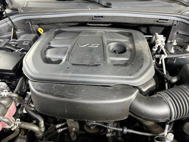 Photo of 2022 Diamond Black Crystal Pearlcoat Jeep Grand Cherokee