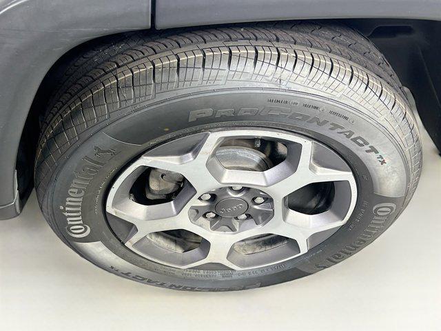 Photo of 2022 Billet Silver Metallic Clearcoat Jeep Compass