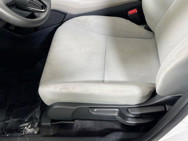 Photo of 2022 Platinum White Pearl Honda HR-V