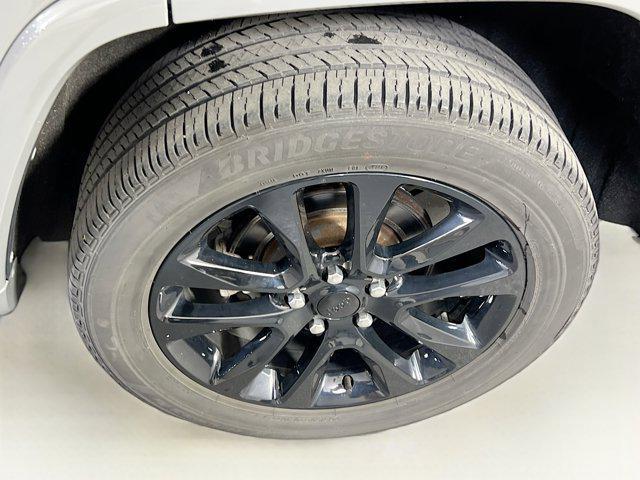 Photo of 2022 Sting-Gray Clearcoat Jeep Grand Cherokee