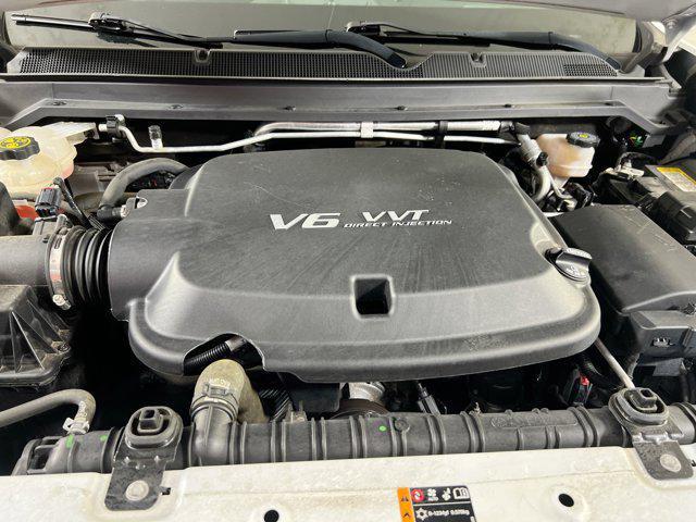 Photo of 2022 Summit White Chevrolet Colorado