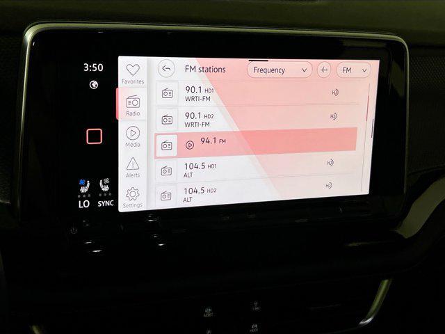 Photo of 2024 Deep Black Pearl Volkswagen Atlas Cross Sport