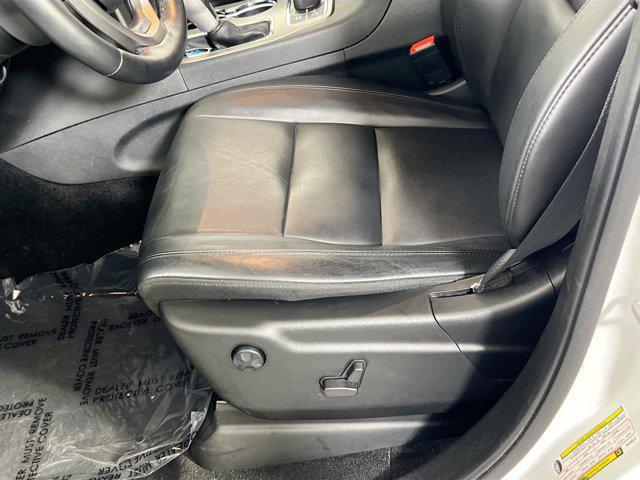 Photo of 2022 Bright White Clearcoat Jeep Grand Cherokee