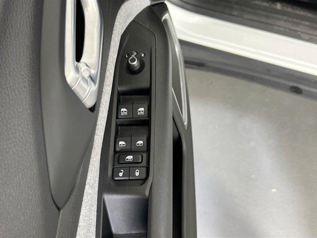 Photo of 2022 Bright White Clearcoat Jeep Compass