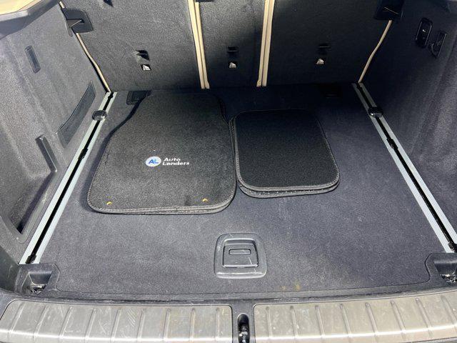 Photo of 2022 Mineral White Metallic BMW X4