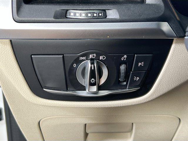 Photo of 2022 Mineral White Metallic BMW X4