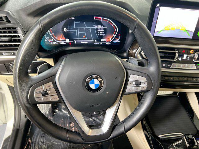 Photo of 2022 Mineral White Metallic BMW X4