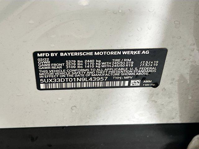 Photo of 2022 Mineral White Metallic BMW X4