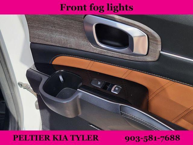 Photo of 2022 Glacial White Pearl Kia Sorento