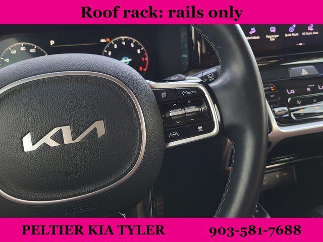 Photo of 2022 Glacial White Pearl Kia Sorento