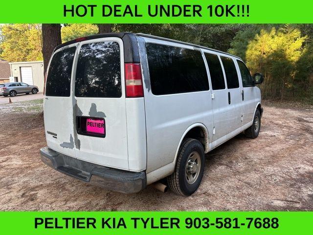 Photo of 2007 Summit White Chevrolet Express 3500