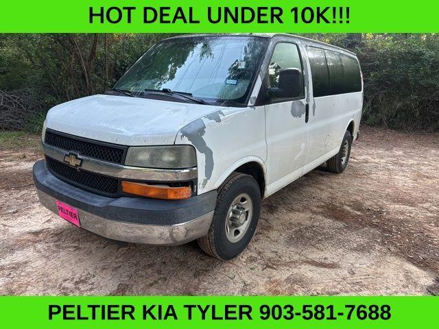 Photo of 2007 Summit White Chevrolet Express 3500