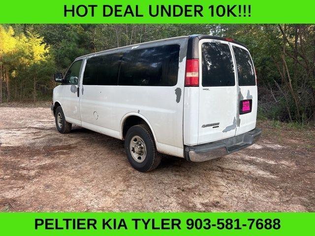 Photo of 2007 Summit White Chevrolet Express 3500