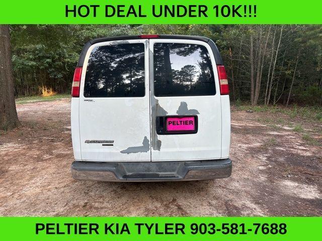 Photo of 2007 Summit White Chevrolet Express 3500