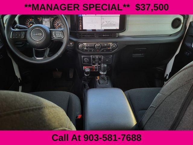 Photo of 2024 Bright White Clearcoat Jeep Wrangler