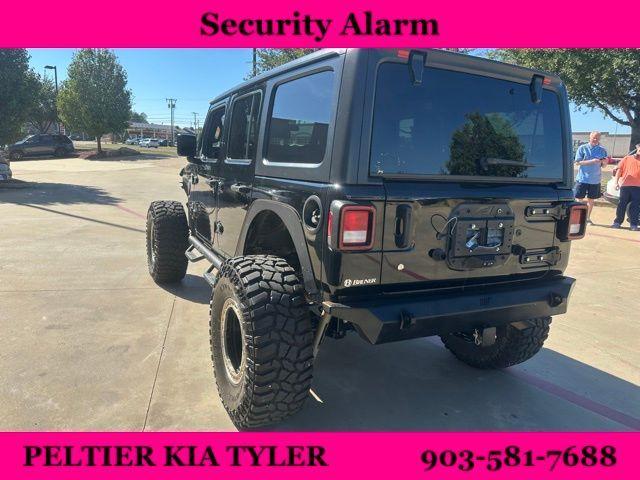 Photo of 2020 Black Clearcoat Jeep Wrangler Unlimited