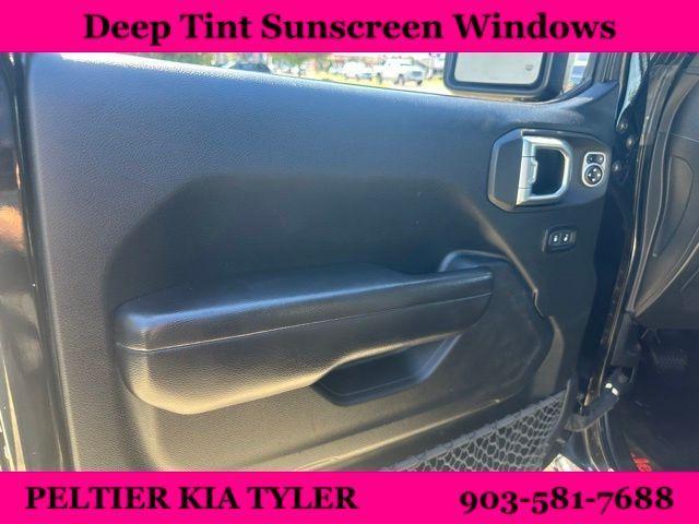 Photo of 2020 Black Clearcoat Jeep Wrangler Unlimited