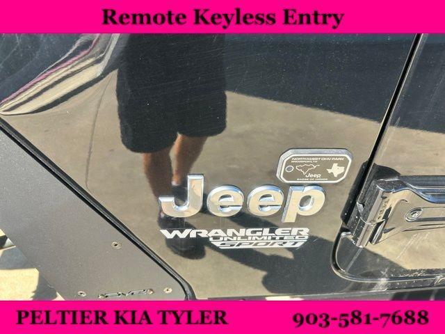 Photo of 2020 Black Clearcoat Jeep Wrangler Unlimited