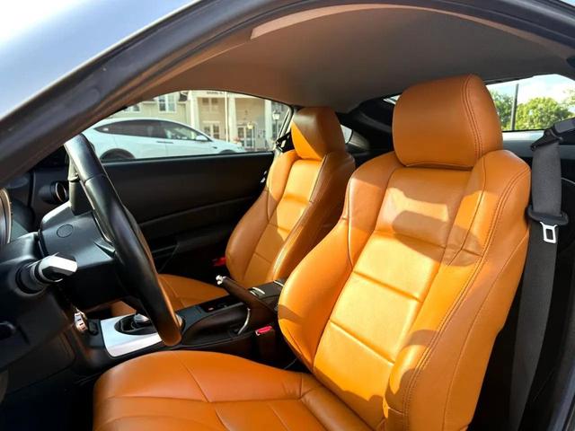 Photo of 2006 Gray Nissan 350Z