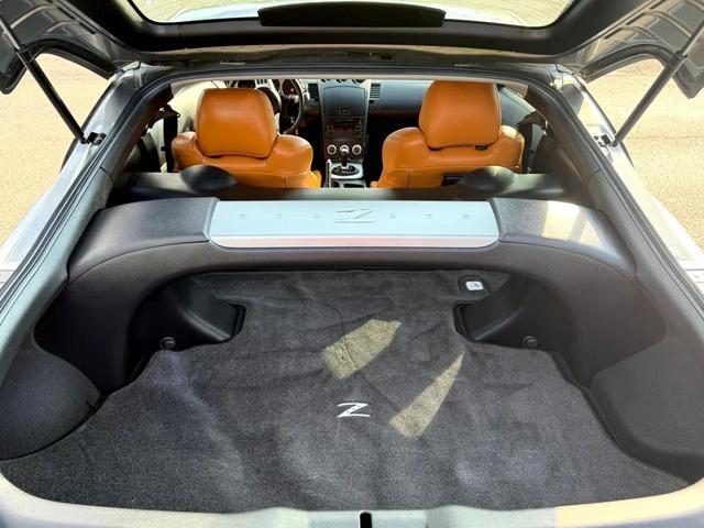 Photo of 2006 Gray Nissan 350Z