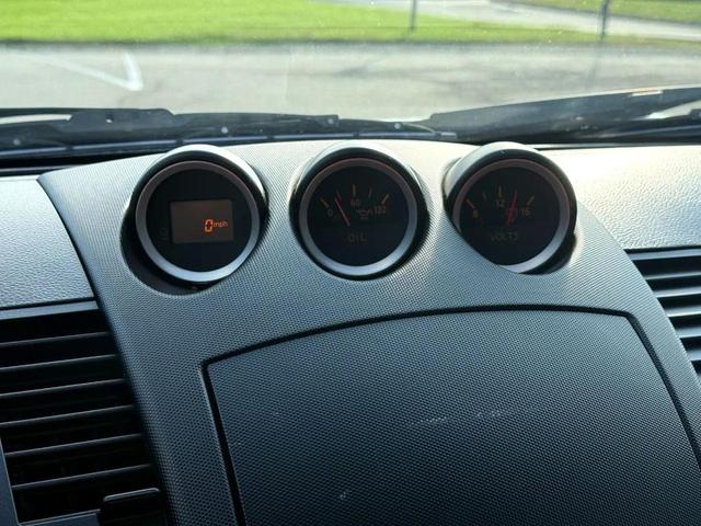 Photo of 2006 Gray Nissan 350Z