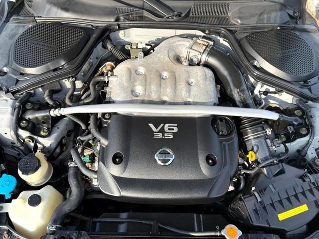Photo of 2006 Gray Nissan 350Z