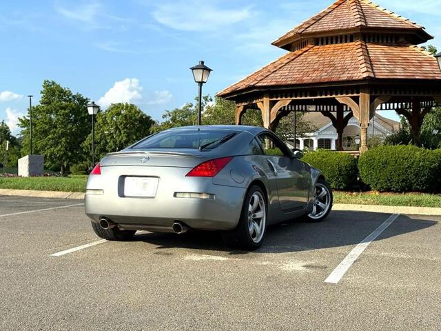 Photo of 2006 Gray Nissan 350Z
