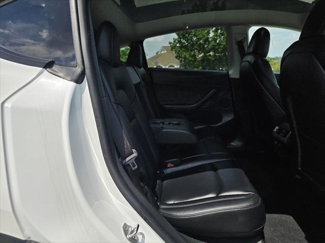 Photo of 2020 Pure White Tesla Model Y