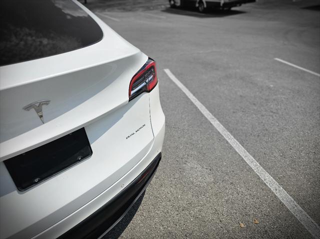 Photo of 2020 Pure White Tesla Model Y