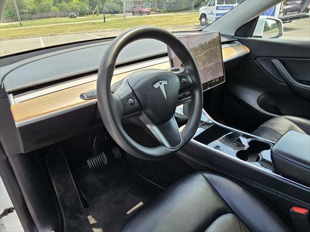 Photo of 2020 Pure White Tesla Model Y