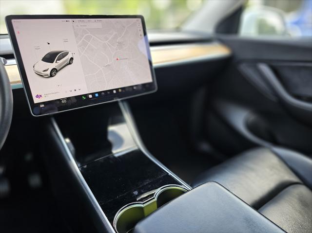 Photo of 2020 Pure White Tesla Model Y