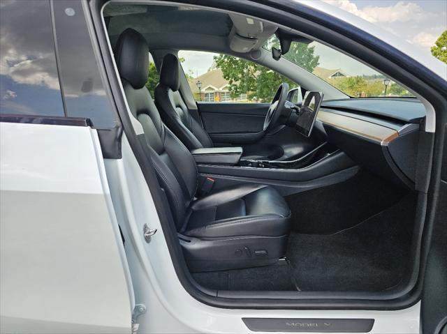 Photo of 2020 Pure White Tesla Model Y