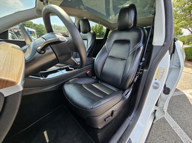Photo of 2020 Pure White Tesla Model Y
