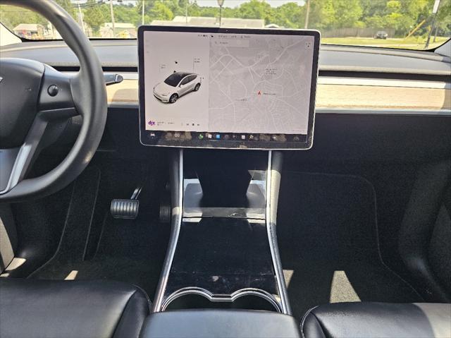 Photo of 2020 Pure White Tesla Model Y
