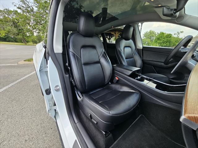 Photo of 2020 Pure White Tesla Model Y