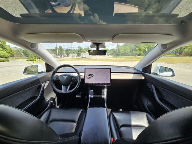 Photo of 2020 Pure White Tesla Model Y