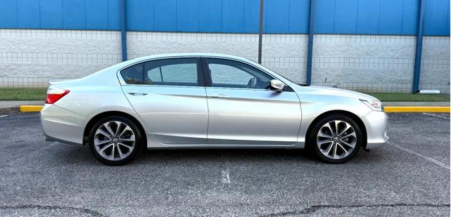 Photo of 2014 Alabaster Silver Metallic Honda Accord