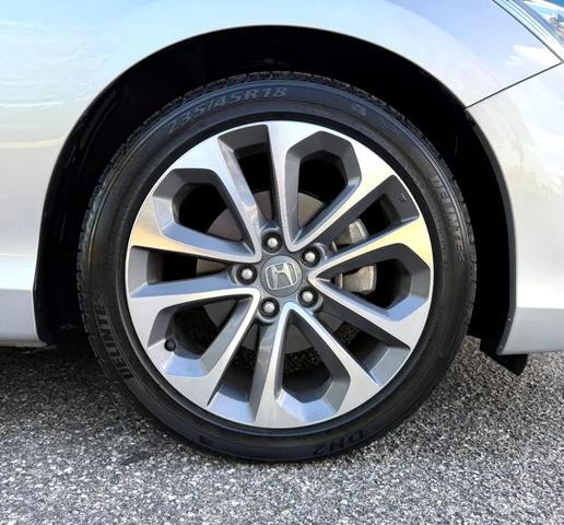 Photo of 2014 Alabaster Silver Metallic Honda Accord