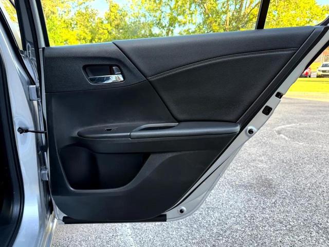 Photo of 2014 Alabaster Silver Metallic Honda Accord