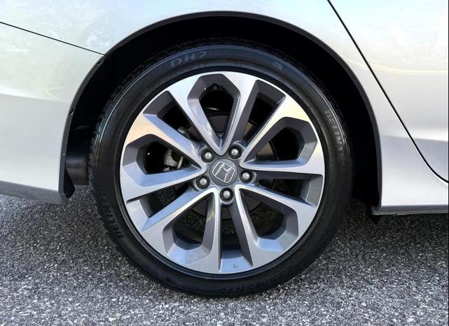 Photo of 2014 Alabaster Silver Metallic Honda Accord