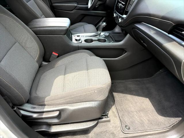 Photo of 2020 Satin Steel Metallic Chevrolet Traverse