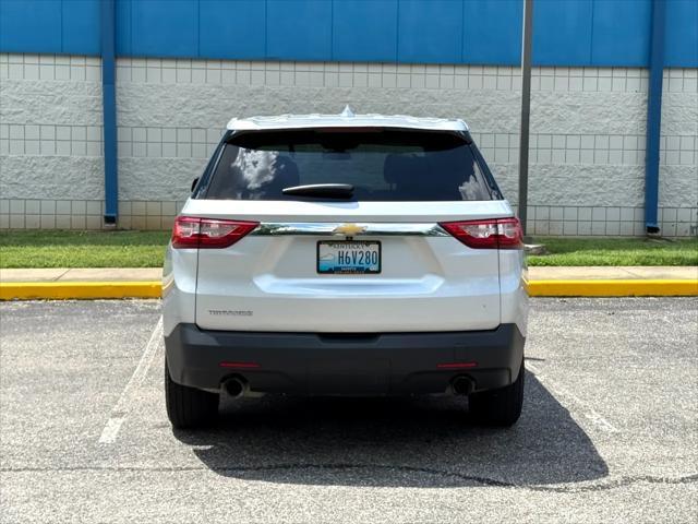 Photo of 2020 Satin Steel Metallic Chevrolet Traverse