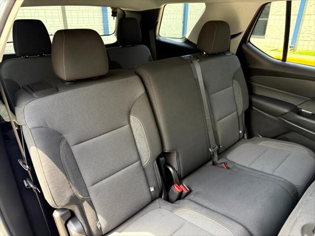 Photo of 2020 Satin Steel Metallic Chevrolet Traverse