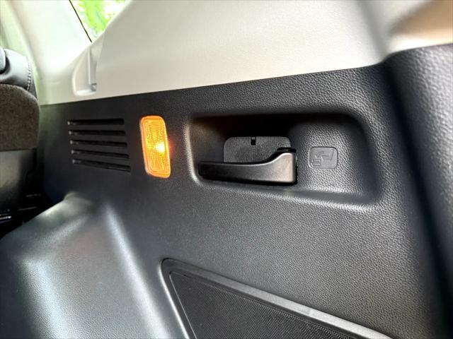 Photo of 2021 Platinum White Pearl Honda CR-V