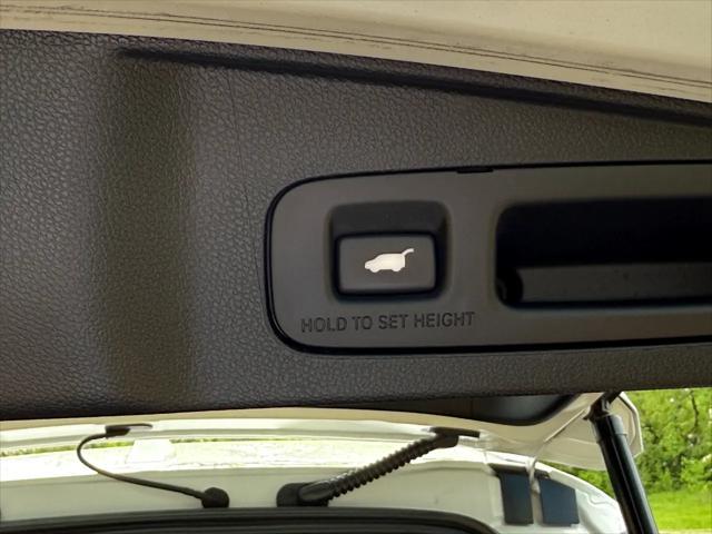 Photo of 2021 Platinum White Pearl Honda CR-V