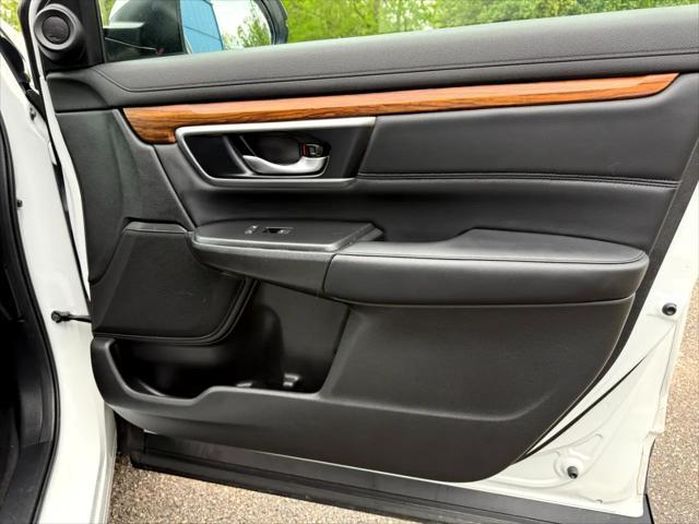 Photo of 2021 Platinum White Pearl Honda CR-V