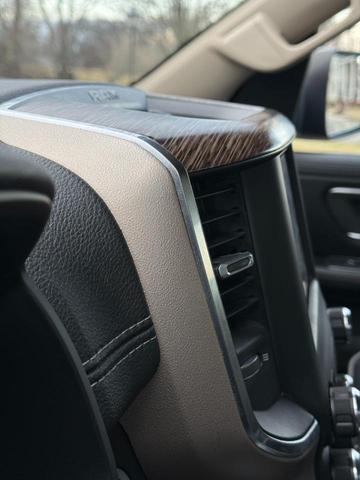 Photo of 2019 Diamond Black Crystal Pearlcoat RAM 1500