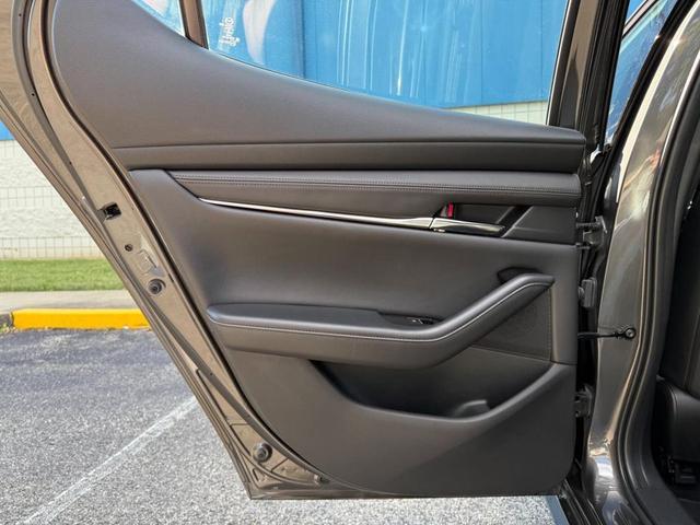 Photo of 2021 Gray Mazda Mazda3