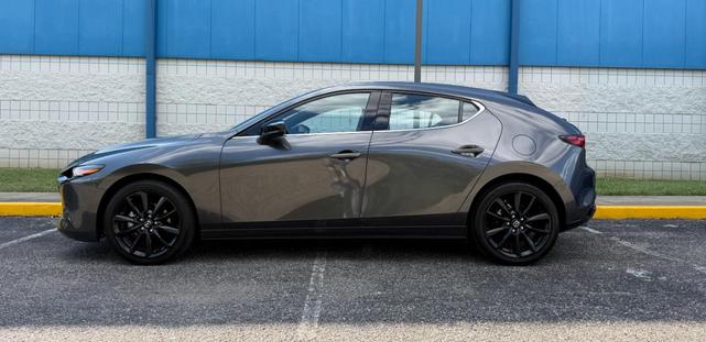 Photo of 2021 Gray Mazda Mazda3